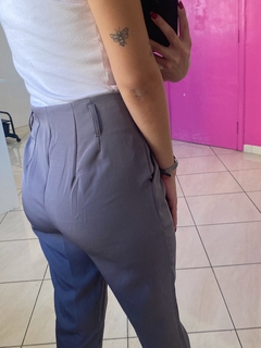 Calça de Pantacourt de Alfaiataria - Cinza na internet