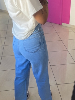 Calça Pantacourt Jeans - Lavagem clara - comprar online