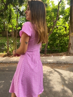 Vestido Antonella Floral Rosa na internet