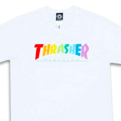 Camiseta Thrasher Feminino Rainbow Mag Branco - comprar online