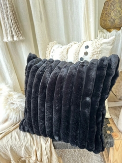 Almohadón Black (TEX52) - La Fontana Deco