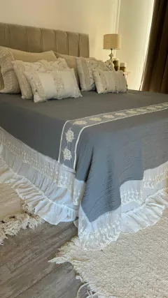 Cubrecama Tulia gris (TEX260)