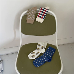 Medias Daisy - red en internet