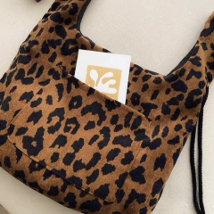 Leopard Lock corderoy -con cierre cordon - tienda online