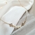 Colar Choker ponto luz 3 perolinhas na internet
