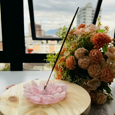 Incensário de Pedras Naturais - Quartzo Rosa - comprar online