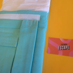 Funda acolchada celeste crema del cielo + Plancha de stickers de María Luque - Escape a Plutón
