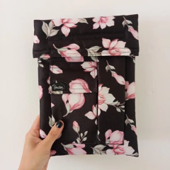 Funda acolchada rosas + Plancha de stickers de María Luque