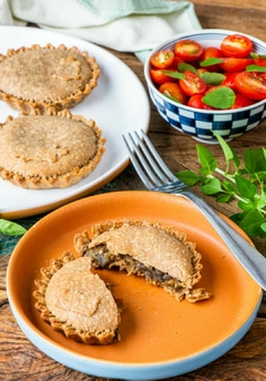 TORTA Berinjela Com Tomate e Cebola (Integral - 5 unid)