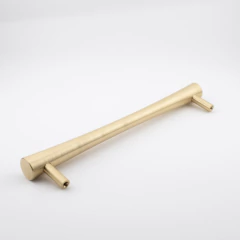 Puxador Terra Médio - Latão - comprar online
