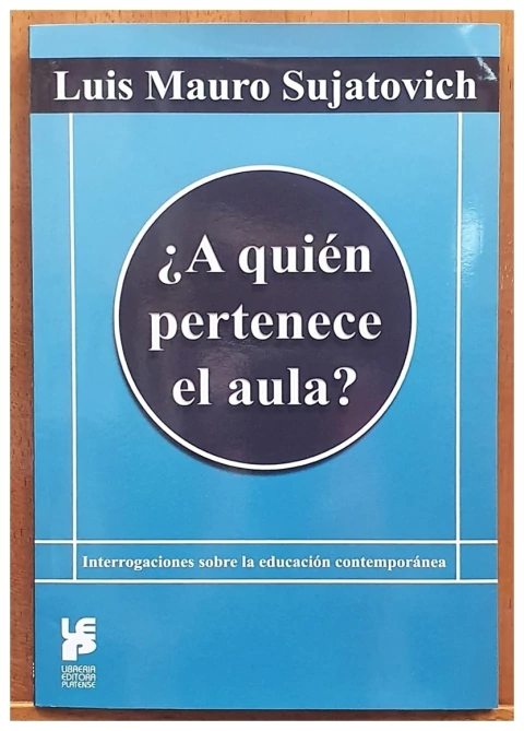 ¿ a quien pertenece el aula?