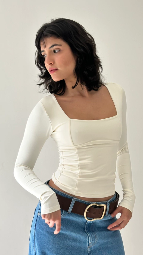 Top Mia off - comprar online