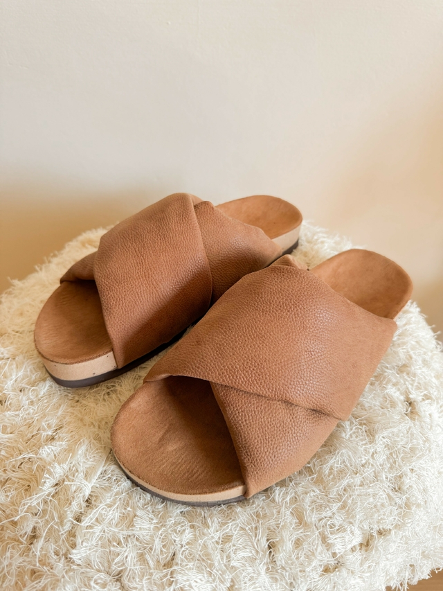 Sandalia Aloha Birk Cuero Camel thumbnail 2
