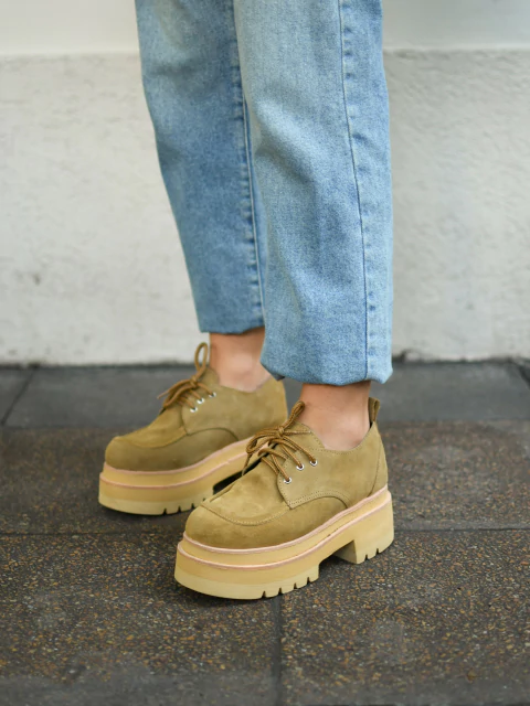 ZAPATO AMELIE GAMUZA CAMEL