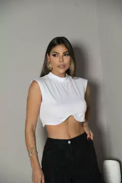 Imagem do CROPPED ANNE