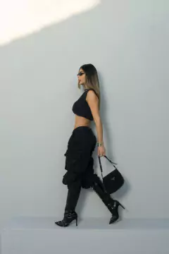 Imagem do CROPPED ANNE