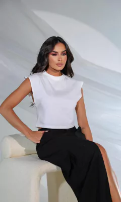 CROPPED MUSCLE na internet