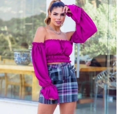 Cropped Camila na internet