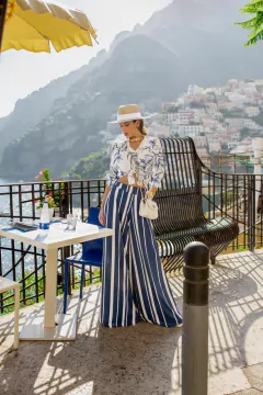 CALÇA CAPRI LISTRA na internet