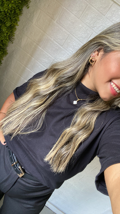 Camisa Gola alta Lara na internet