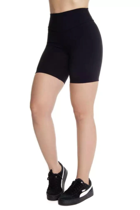 BERMUDA MEIA COXA LISA - comprar online