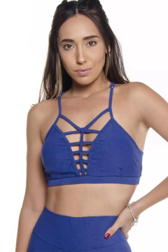TOP STRAPPY AZUL TEXTURIZADO COM BOJO