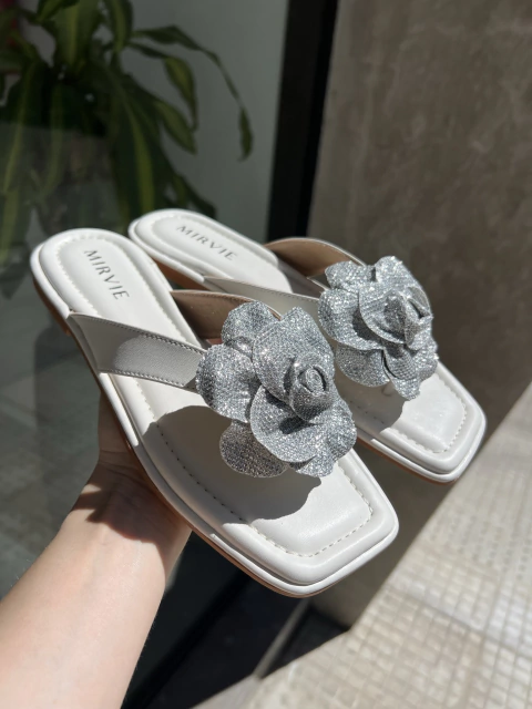 Sandália rasteira Off-White rosa brilho