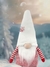 Duende gnomo navideño enano rojo con rayas blancas