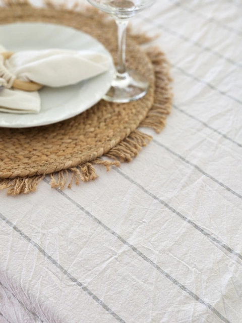 Mantel off white c/raya gris