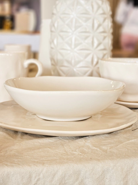 Plato hondo senay crema