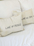 Pack x2 almohadones live in peace - live in joy arena