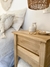 Mesa de Luz Classic con Estante - Magnolias