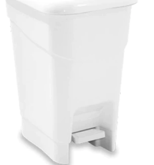 LIXEIRA RETANGULAR COM PEDAL 40 LITROS BRANCA