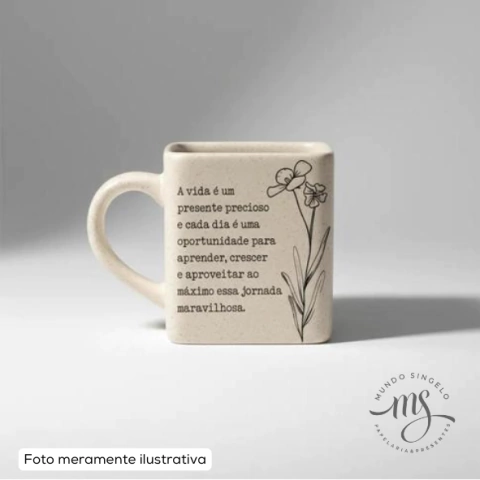 Caneca Quadrada 220ml A Vida É Um Presente - Brasfoot