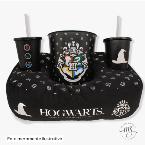 Kit Almofada Porta Pipoca e Copo Suede Hogwarts - Zona Criativa