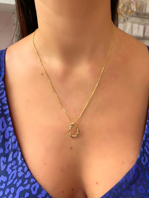 Colar Gota Entrelaçada com Zircônias