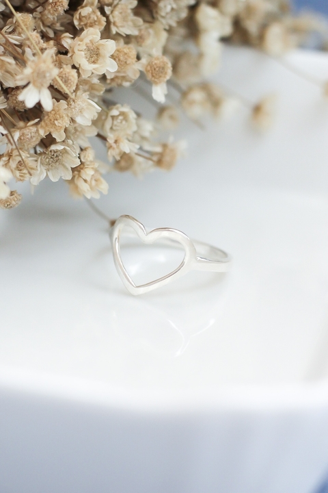 Anel Eloah Coração Vazado Prata 925 Legítima