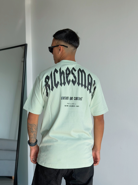 REMERA NEVER MANZANA