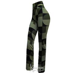 Calça reta estampa verde militar e preto, M(40/42), suplex.