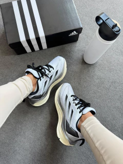 ADIZERO 12 BOSTON na internet