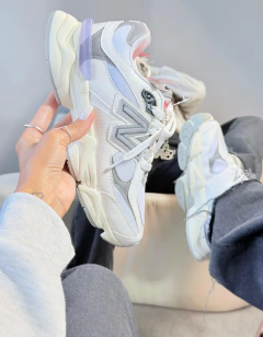 NB 9060 BRANCO/PRATA