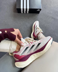 ADIZERO 12 BOSTON - Tay calçados