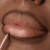 Lapiseira Labial Lírio Chocolate - Mariana Laureano - Val Makes Império da Beleza