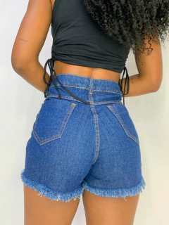 Short Jeans Escuro na internet