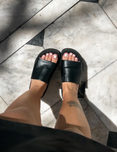 Louise Black - HALINDA MODA FEMININA LTDA