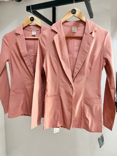 Blazer Elisa na internet
