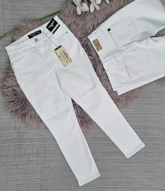 PANTALON DE DAMA BOY LONDON BLANCO