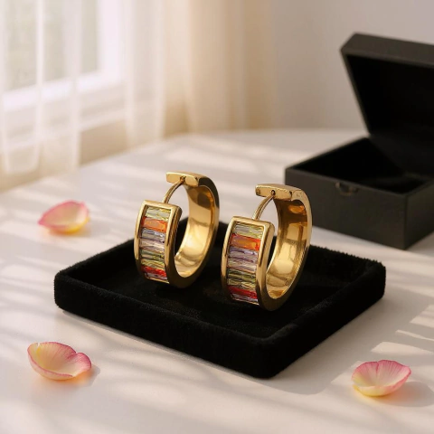 BRINCO ARGOLA FOLHEADO A OURO 18K DETALHE BAGUETE COLORIDA - comprar online