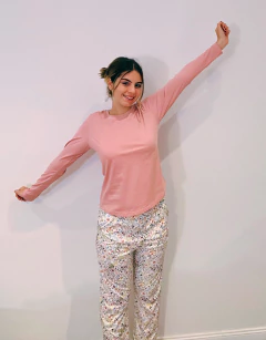 Imagen de Pijama "Floral Serenity"