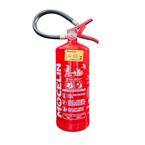 Extintor de incêndio de pó químico BC vermelho de 4 kg com mangueira preta e alça vermelha, com instruções de uso na lateral